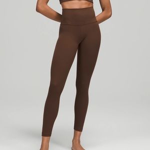 🤎NWT Lululemon Align High-Rise Pant 25"
Java size 2/4/6